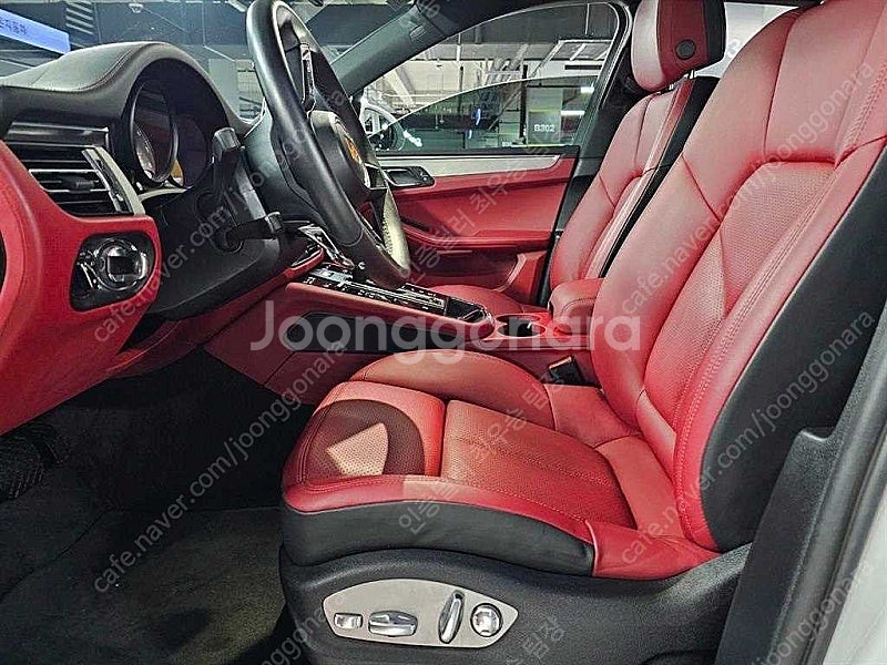 포르쉐 마칸 중고차 할부가능 흰색 2022년식 30,6...--8