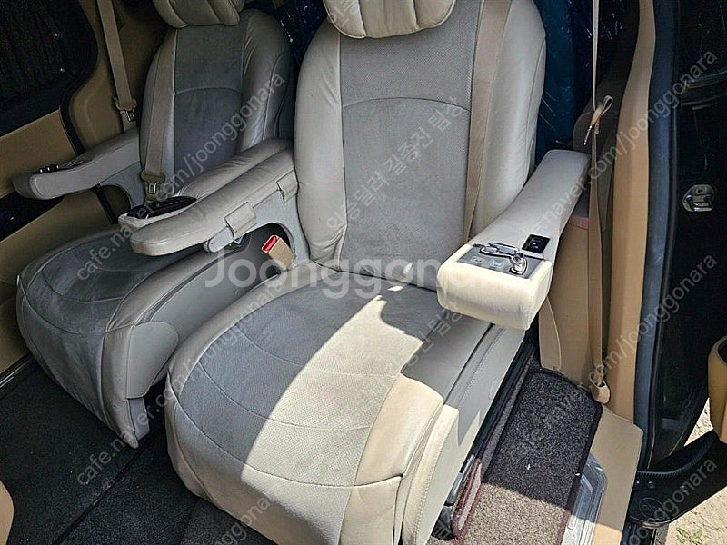 더뉴 카니발 중고 가격 중고 카니발 검정색 2019년식...--7