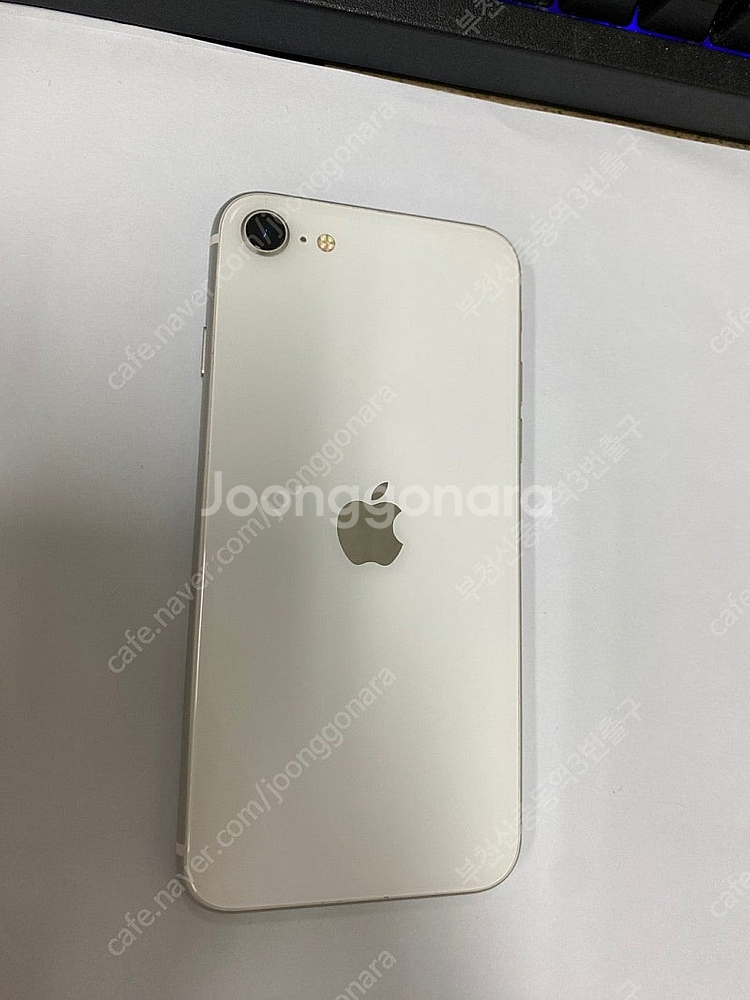 205194 아이폰SE2 화이트 액정SS급 64GB 무...--0