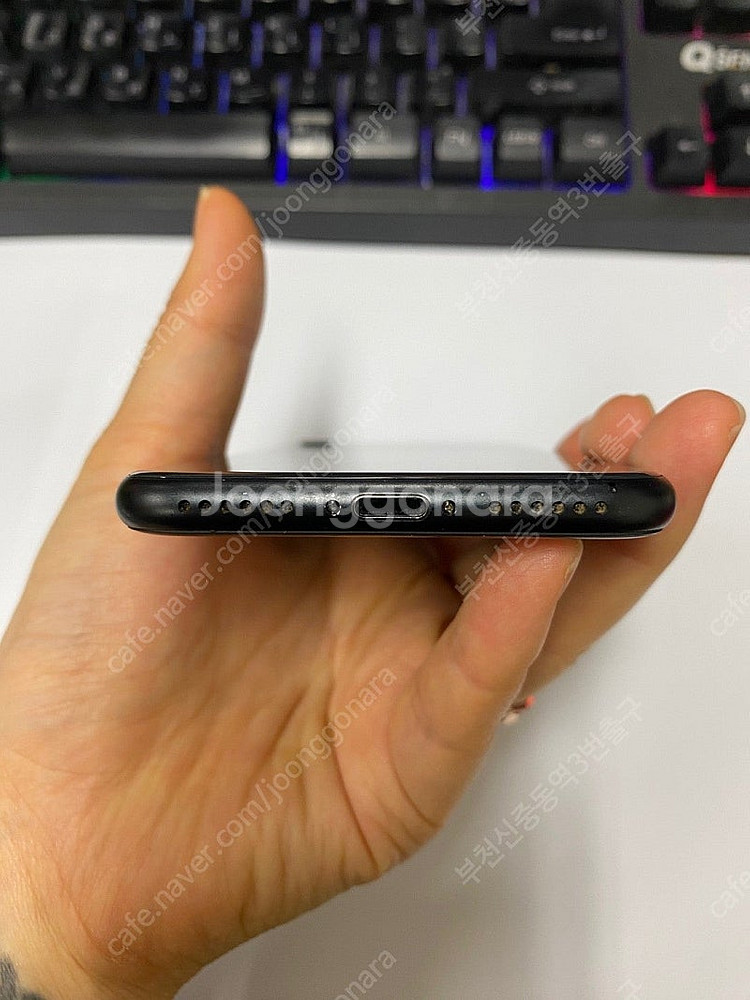 205709 아이폰SE2 블랙 A급 128GB 무잔상 ...--6