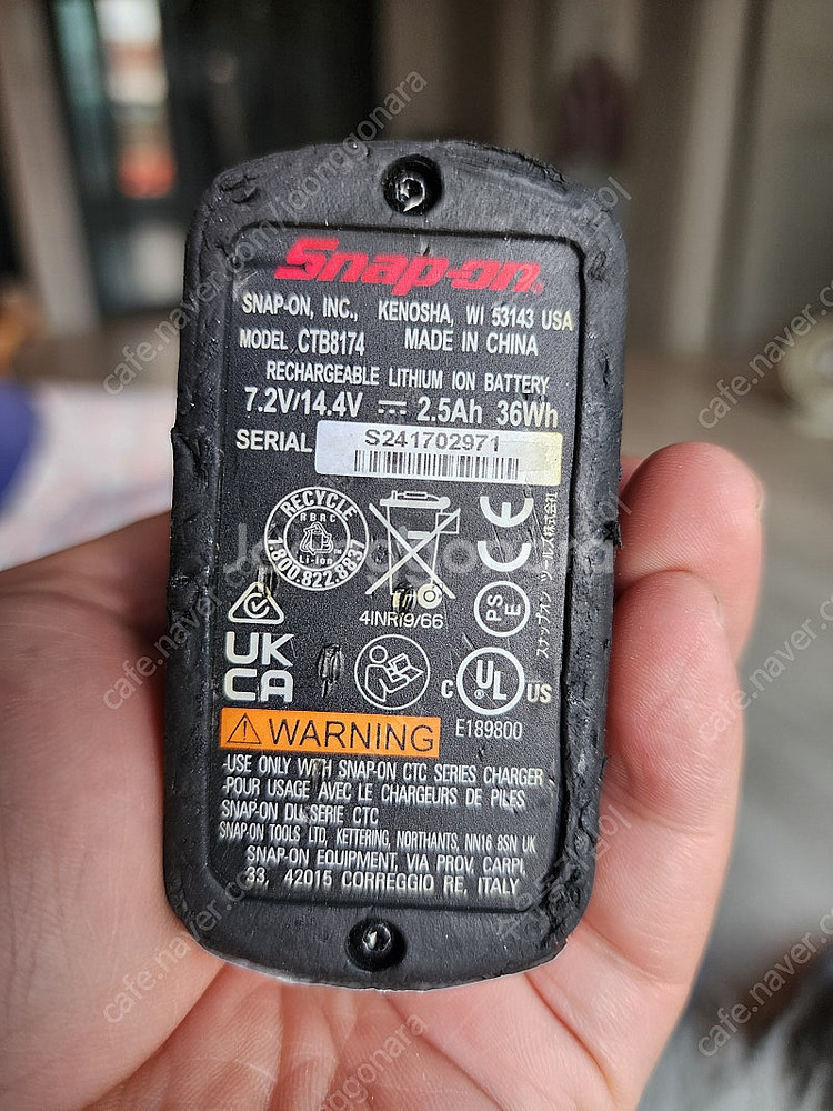 스냅온 14.4v 배터리 CTB8174판매합니다--0