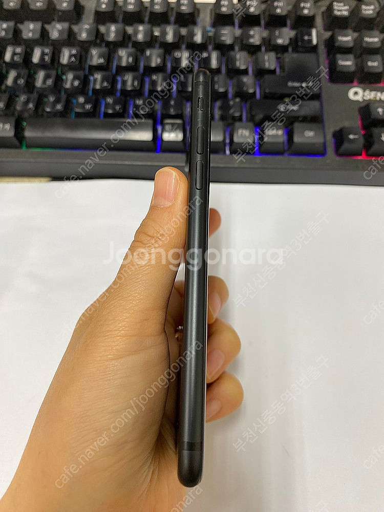 201561 아이폰7 매트블랙 외관깔끔 32GB 무잔상...--4