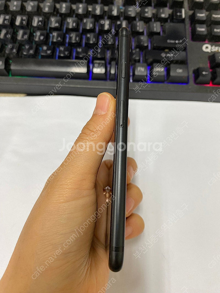 201561 아이폰7 매트블랙 외관깔끔 32GB 무잔상...--5