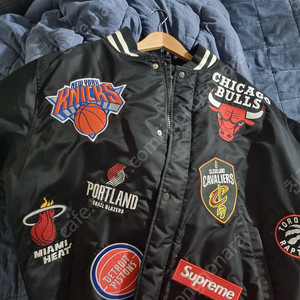 슈프림 x 나이키 NBA 웜업 자켓