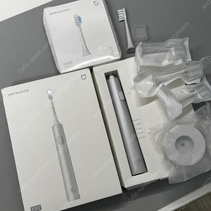 샤오미 소닉 일렉트릭 음파 전동 칫솔 T302 화이트 USB 충전 새제품 팝니다. 추가 칫솔모 증정