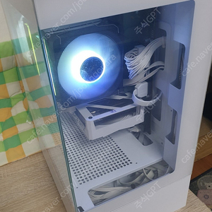 인텔 i5 13400F 16G M.2 500G RTX4060 700W 어항 케이스 본체 (화이트) 신품동일컴