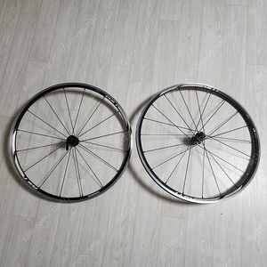 림브 휠셋 시마노 RS 11 팝니다.