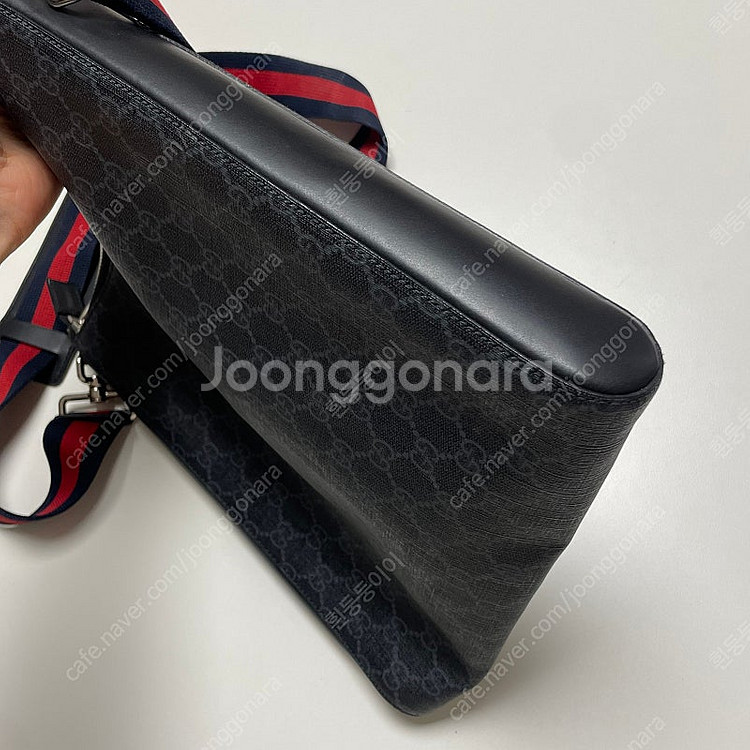 구찌 정품 GG 수프림 스퀘어 메신저백 블랙--8