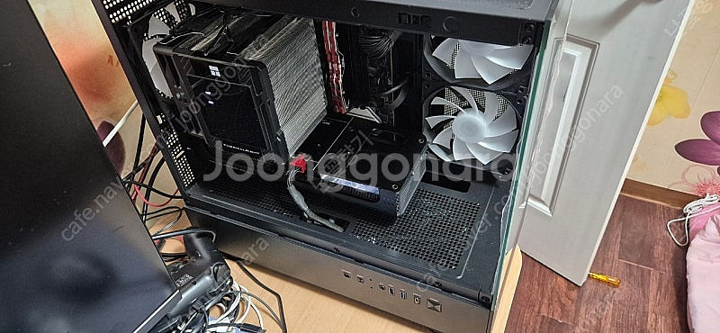 9600x + 9060xt 조합 본체 팝니다--2