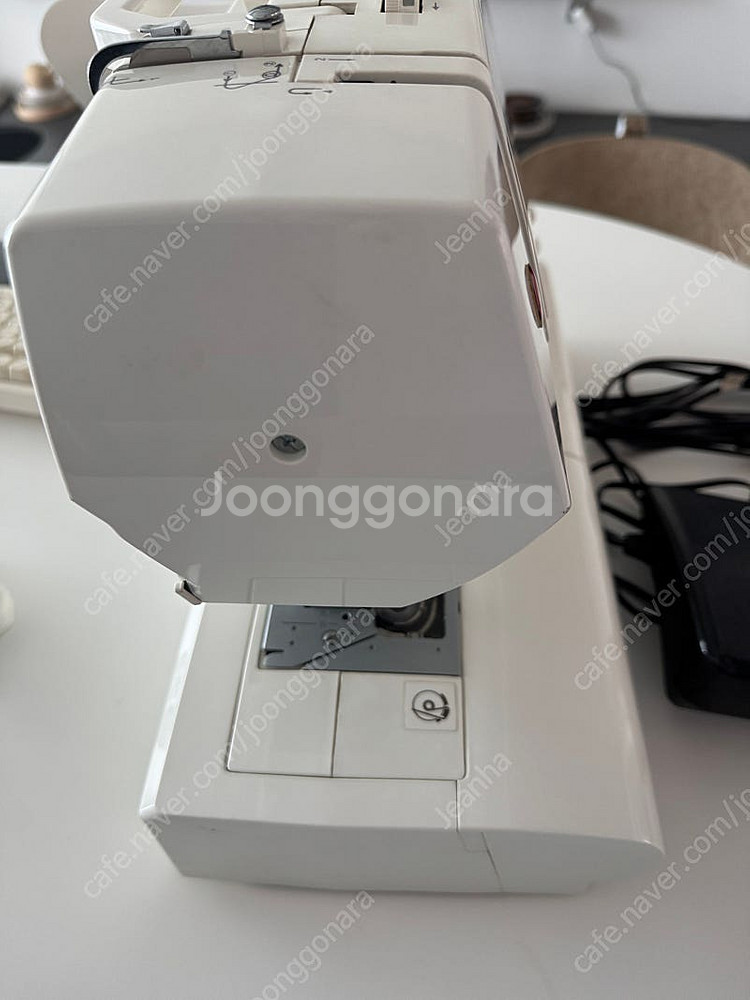 싱거 7463 재봉틀 판매합니다--3