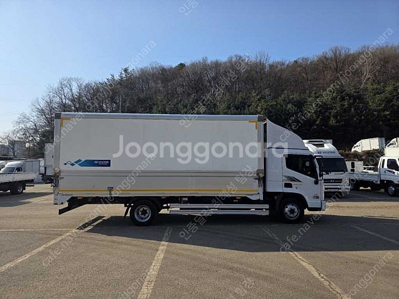 중고윙바디 흰색 2022년식 3.5톤 올 뉴 마이티 중...--4