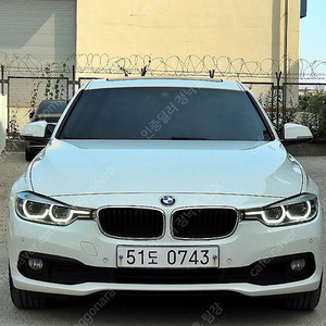 BMW 3시리즈 중고 BMW 320d 중고승용차 3시리즈 중고차 흰색 2016년식 320d 중고차카페