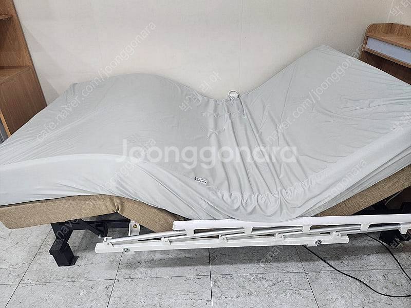 케어룸 환자용 모션베드 마사지 전동베드 (급매로 가격내...--2