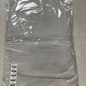 유니클로 스트레이트핏 치노 네츄럴 색상 새상품 판매