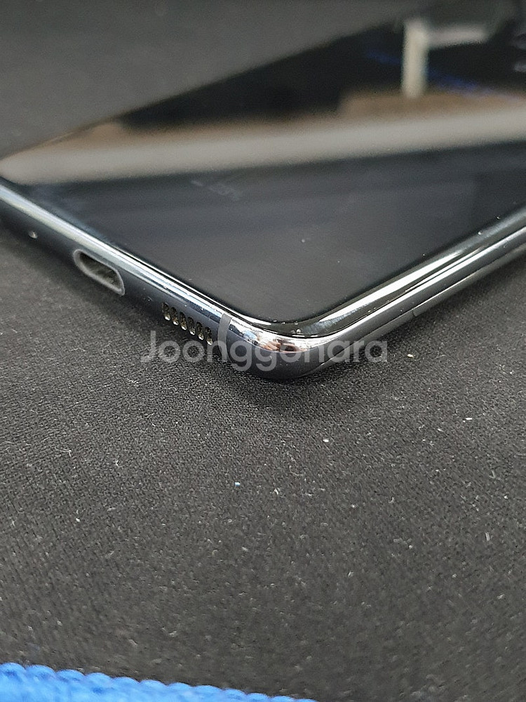 갤럭시 S20 그레이 128기가 20년 4월개통 무잔상 파손폰 9만에판매해요--6