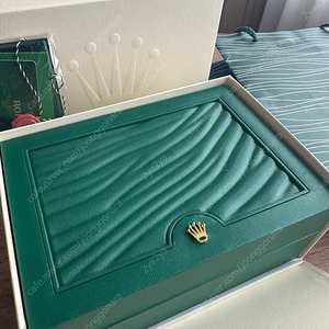 로렉스 박스+쇼핑백+메달 [풀세트] 판매합니다!!