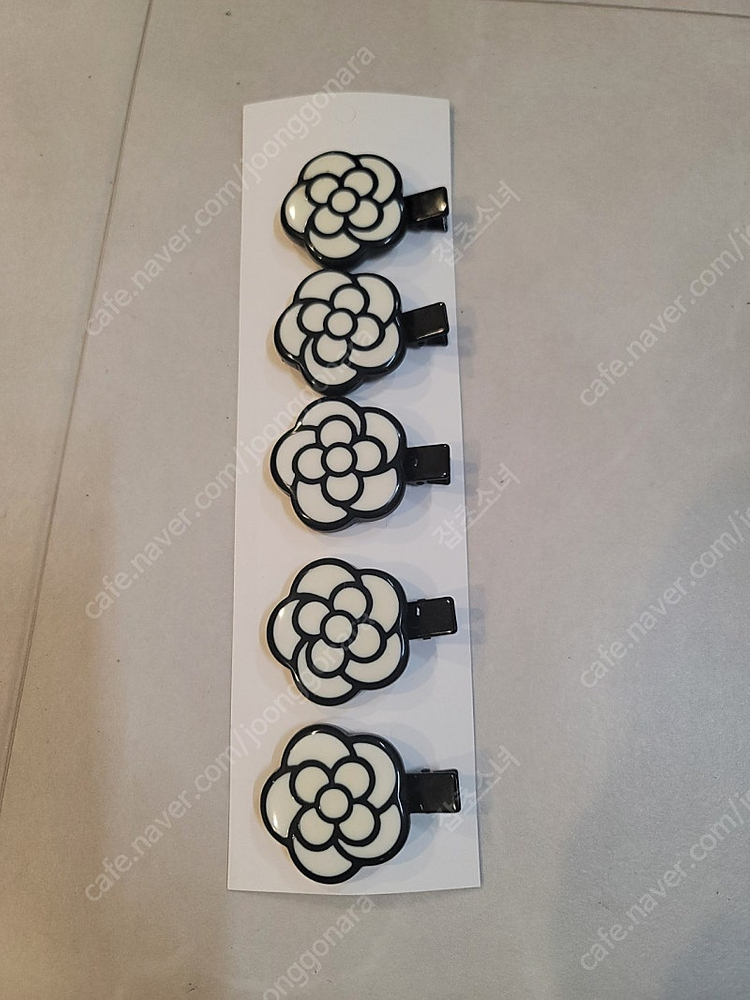 동백꽃 집게핀 5개 이미지