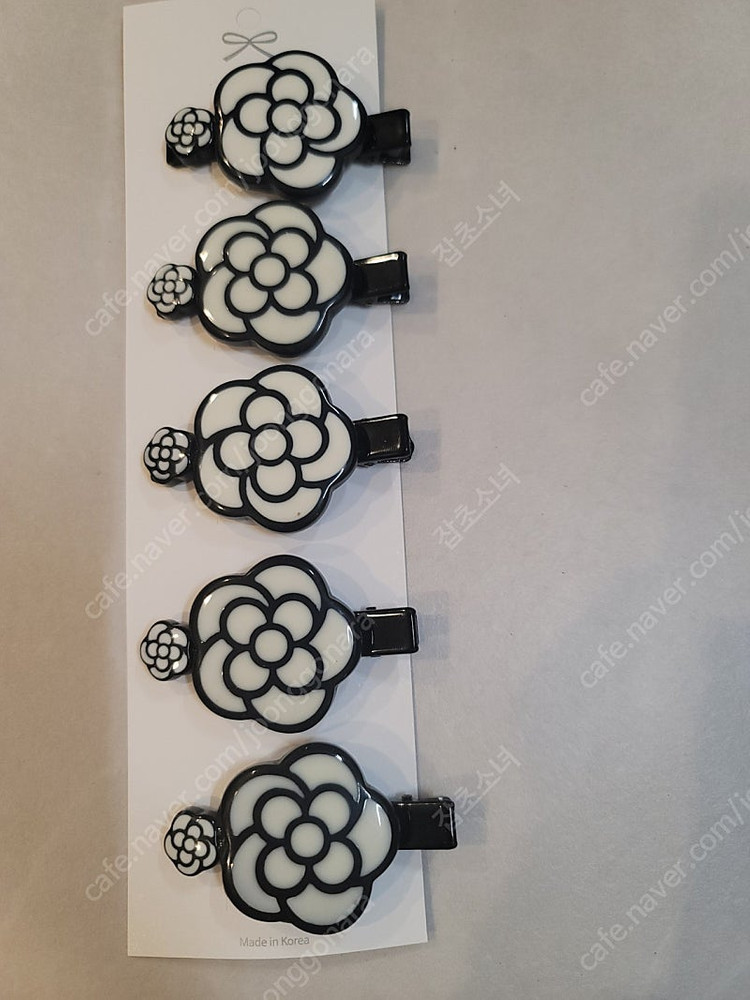 동백두꽃 집게핀 5개 이미지