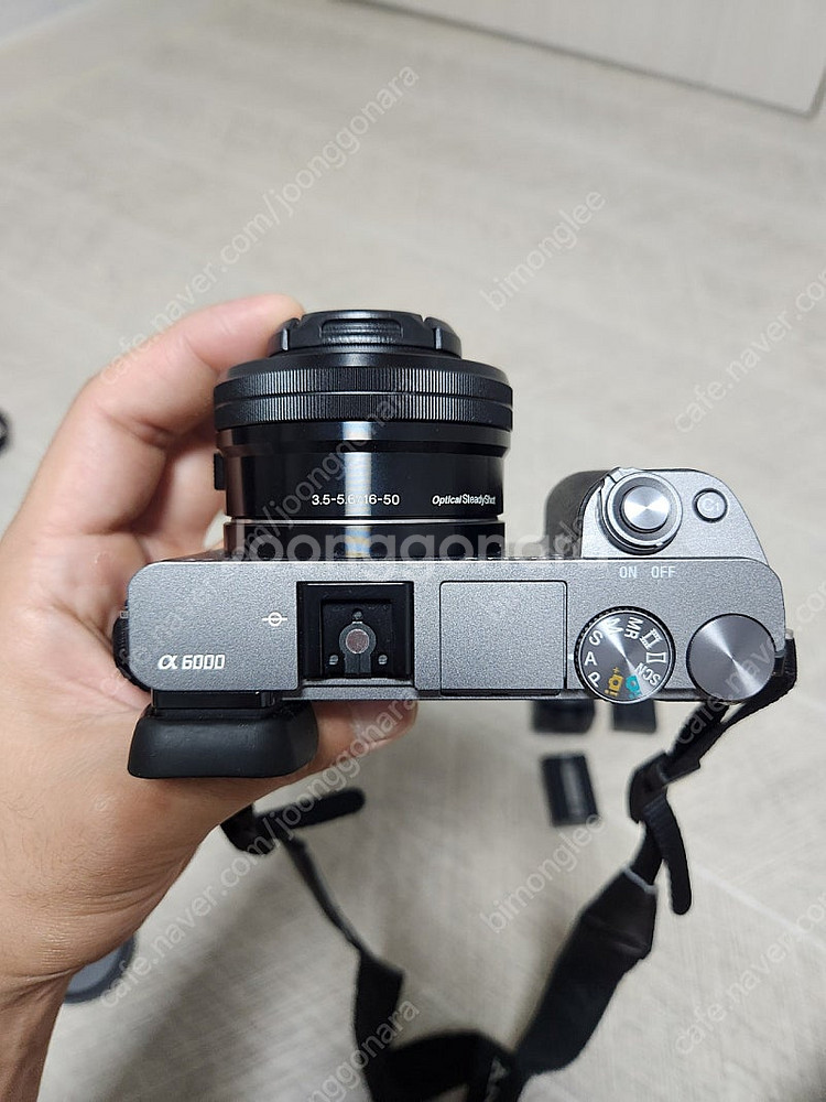 소니 a6000+번들렌즈+시그마 16mm 1.4 일괄판...--2