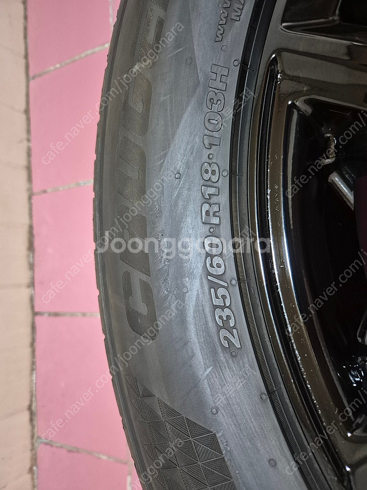 현대 싼타페 MX5 18인치 휠타이어 팔아요--1