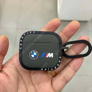 에어팟4 노이즈캔슬링 S급 팝니다 (케이스티파이 BMW 케이스)
