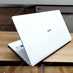 [최고급 스펙 대박] LG전자 엘지 그램 22년 쿼드 코어 i5 16GB 초경량 1.12kg 정품 윈11