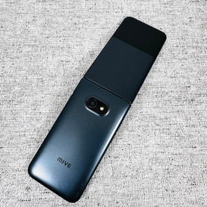 - 스타일폴더2 블랙 32GB 25년4월개통 새폰급 컨디션 18만 판매합니다