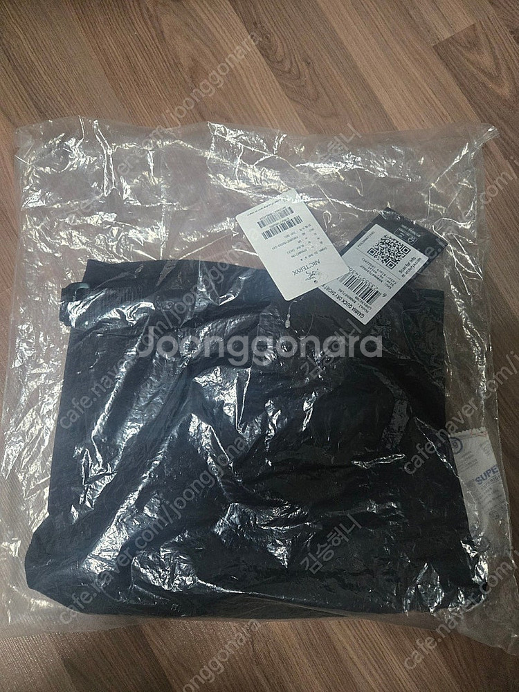 아크테릭스 감마 퀵 드라이 쇼츠 9" 바지 팝니다.--0