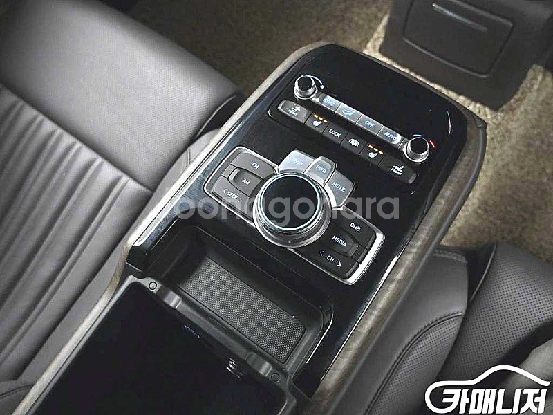 제네시스 G90 3.3 T AWD 중고 G90 3.3 ...--7