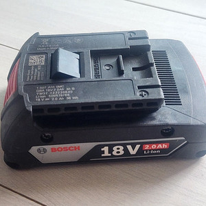 보쉬 18V 배터리 2a 슬림형 (29,000원)
