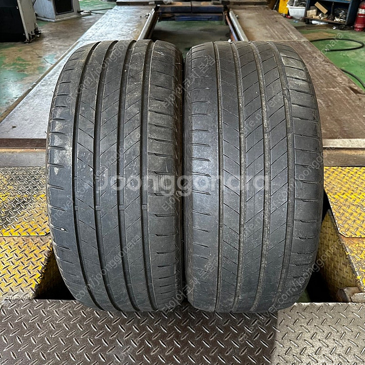 255 40 20 브릿지스톤 투란자 T005 중고타이어...--0