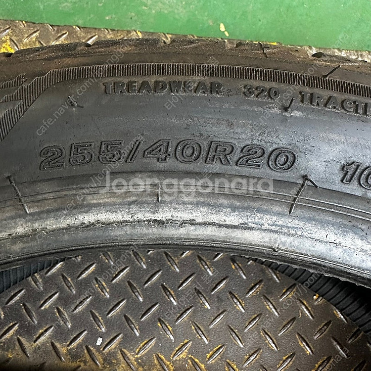 255 40 20 브릿지스톤 투란자 T005 중고타이어...--3