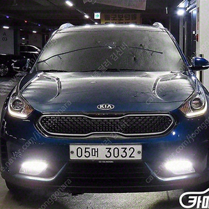 [기아]니로 PHEV 1.6 GDI 프레스티지 (5인승)2018 년식 파란색 하자없는 중고차