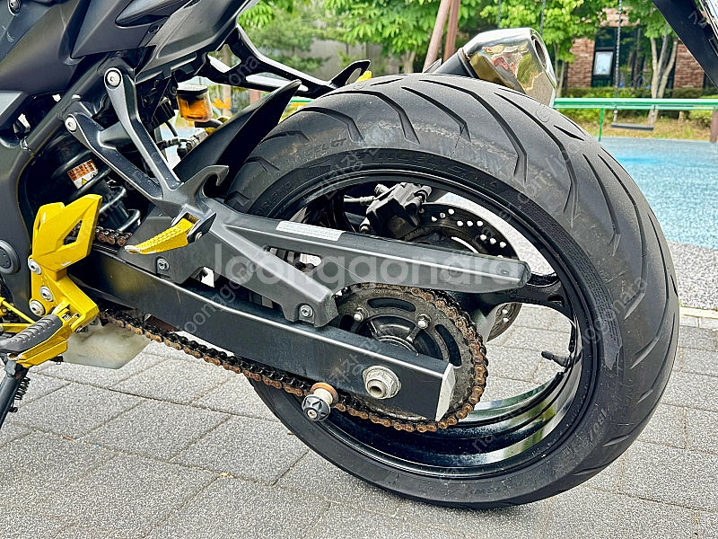 스즈끼 GSR-750 16년식 판매합니다.--8