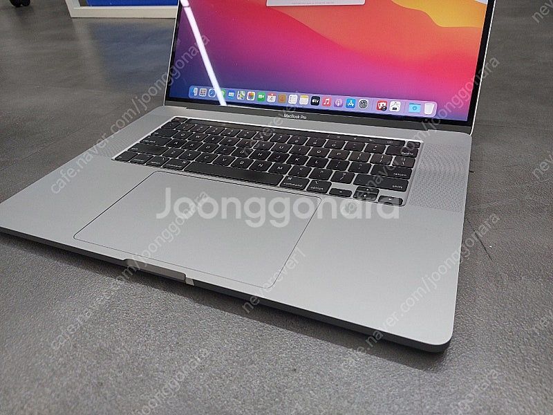 (급매)2019 맥북프로 16인치 16gb 500gb--3