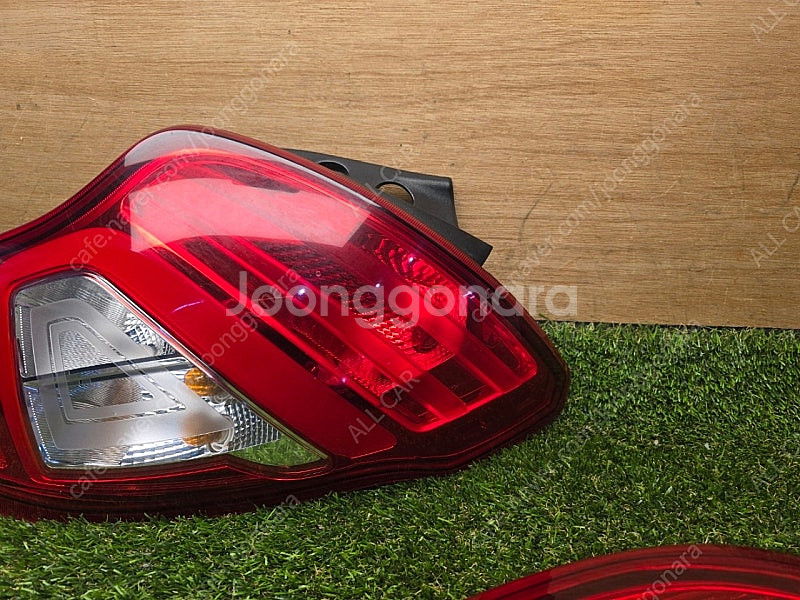 뉴코란도C 조수석 LED 테일램프 후미등 5만원--1