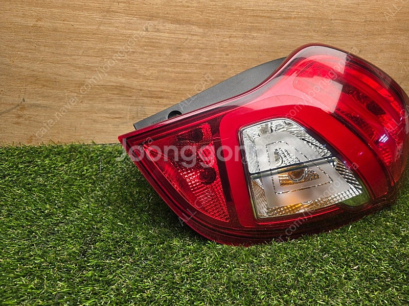 뉴코란도C 조수석 LED 테일램프 후미등 5만원--2