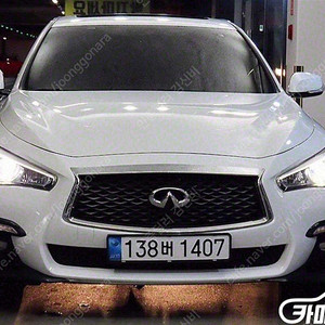 [인피니티]Q50 3.5 하이브리드 블루 스포츠 센서리 (0톤)2018 년식 흰색 하자없는 중고차