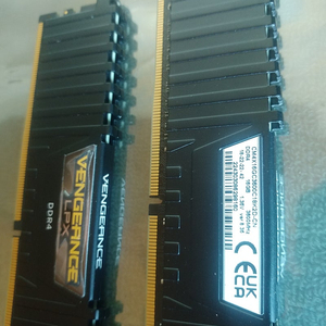DDR4 3600Mhz 32Gb(16Gx2개)- 택포 8만원_CORSAIR- 벤전스 LPX