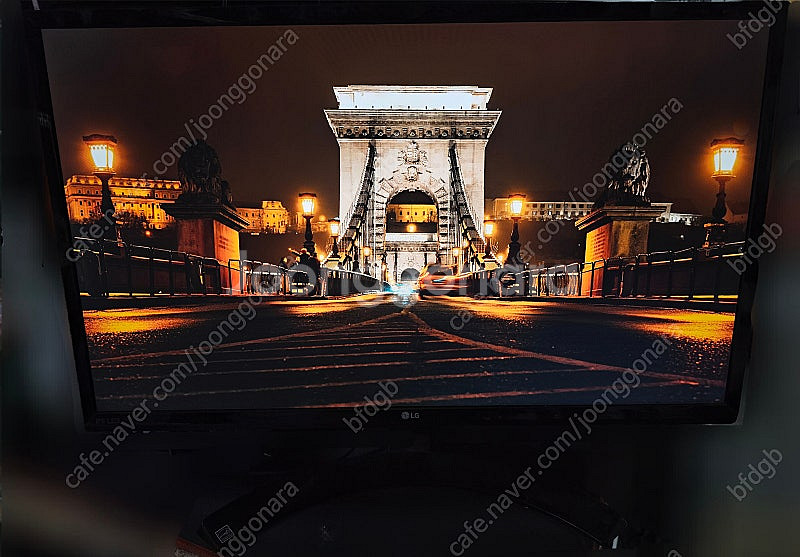 LG 24인치 LED 모니터 24MP58VQ 팝니다--0