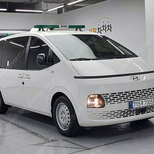 스타리아 중고 시세 현대 스타리아 중고차 할부 흰색 2023년식 28,761km 2WD 디젤 휠체어 리프트/슬로프 개인중고차