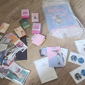 오마이걸 미개봉2023시그 및 각종 굿즈 일괄