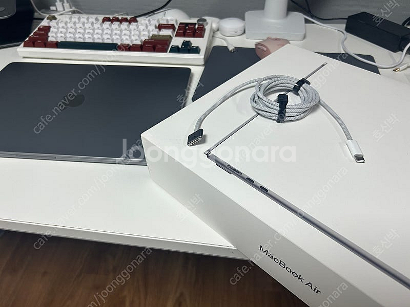 맥북에어 m3 15인치 램 16기가 SSD 512기가--6