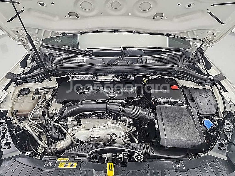 벤츠 GLA 중고 벤츠 GLA클래스 중고 2021년식 GLA220 중고차카페--5