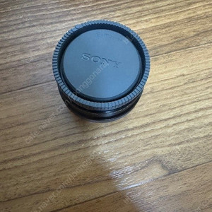 소니 SELP 1650 3.5-5.6 렌즈 팝니다