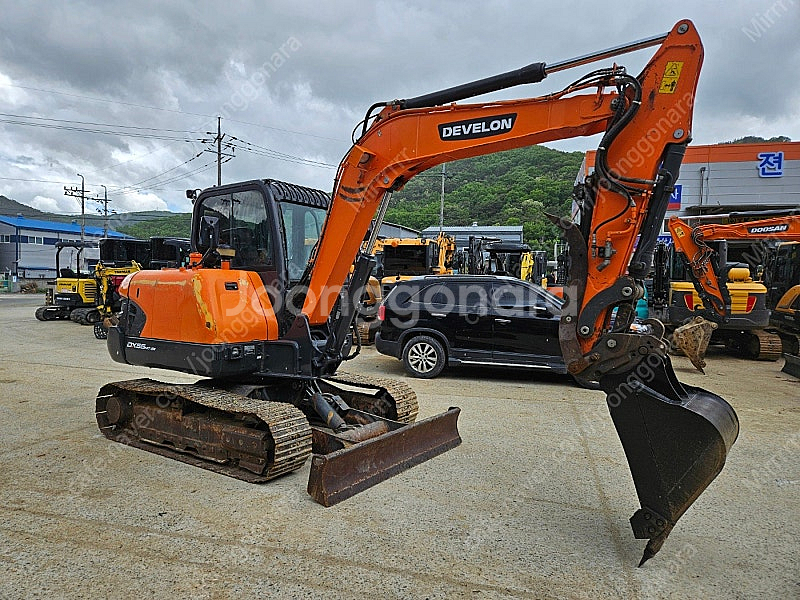 02 두산 굴삭기 dx55 2018년식 코끼리집게 있는...--1