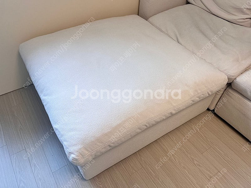 <<판매>>까사미아 캄포슬림 오토만 스툴(화이트) 판매--0