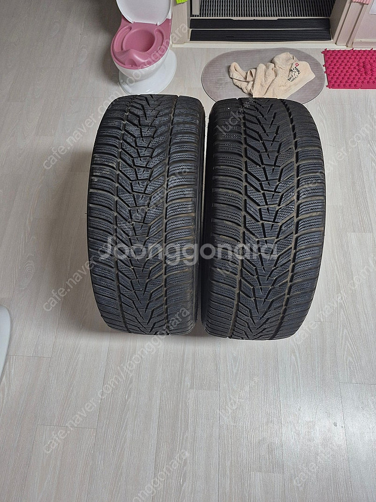 아이셉트 에보 윈터타이어245 45 18팔아요--1