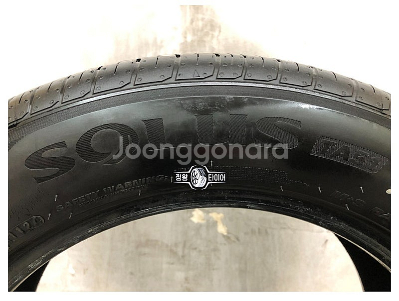 중고타이어 금호타이어 솔루스 TA51 225/55R17...--3