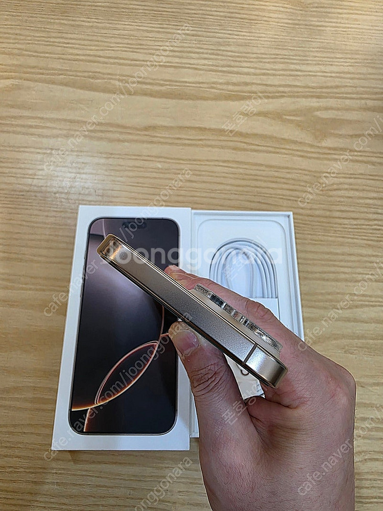 아이폰16프로맥스데저트티타늄256gb 깨끗한중고폰판매합...--4